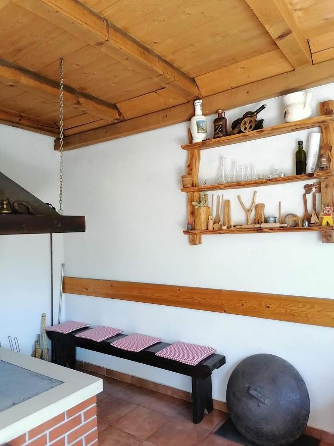 Kvasina Apartments Zadvarje Екстериор снимка
