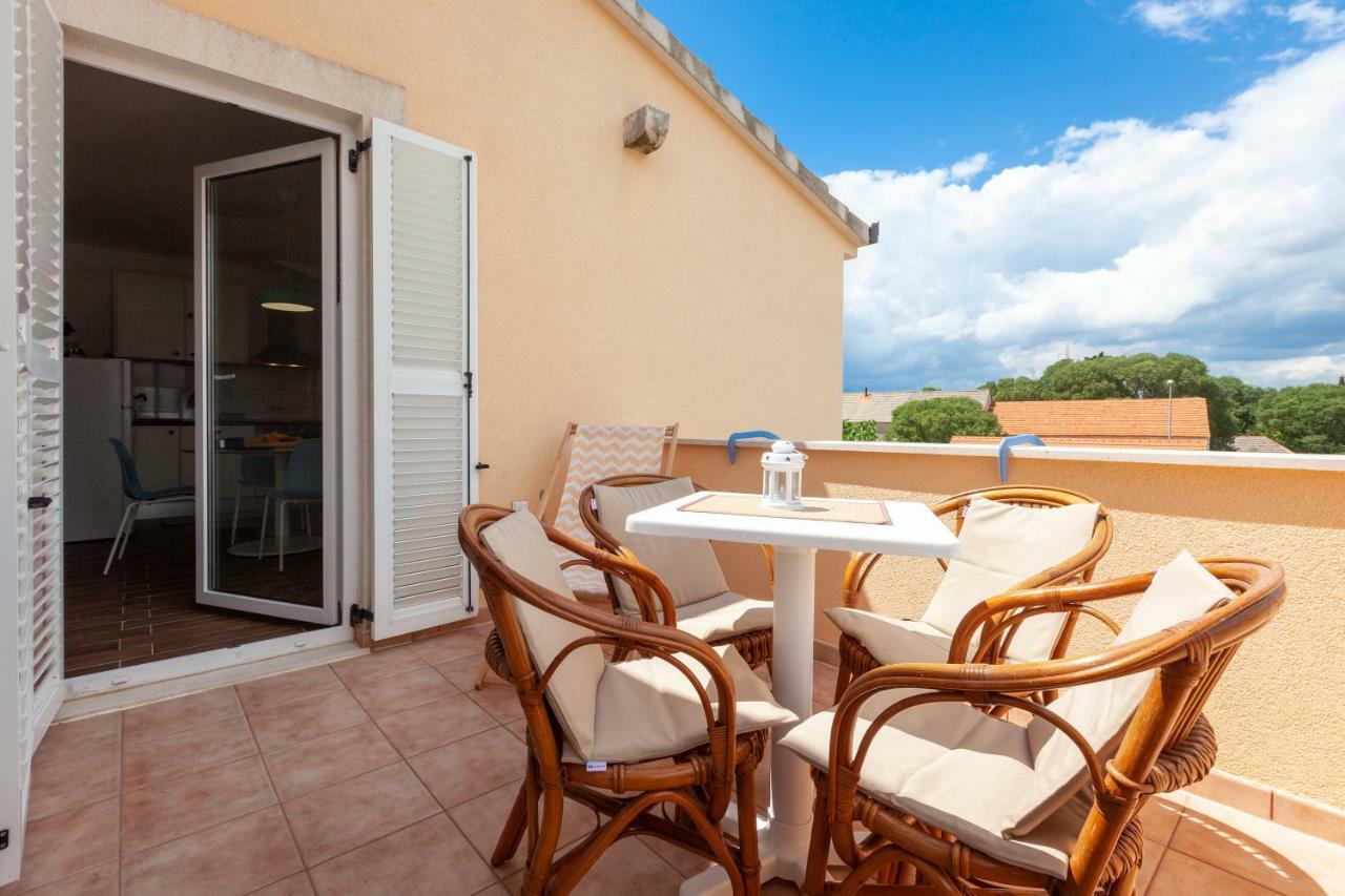Kvasina Apartments Zadvarje Екстериор снимка