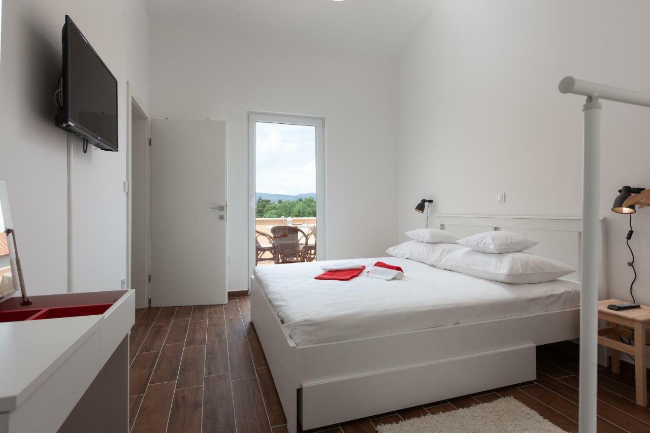 Kvasina Apartments Zadvarje Екстериор снимка