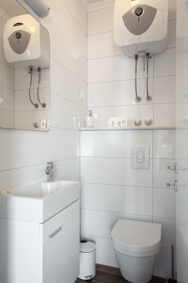 Kvasina Apartments Zadvarje Екстериор снимка