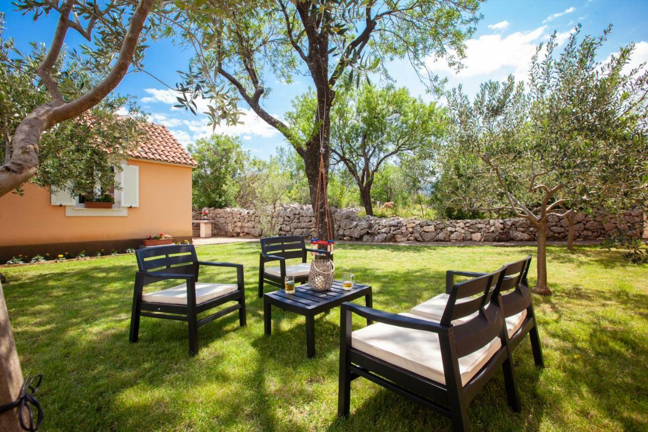 Kvasina Apartments Zadvarje Екстериор снимка