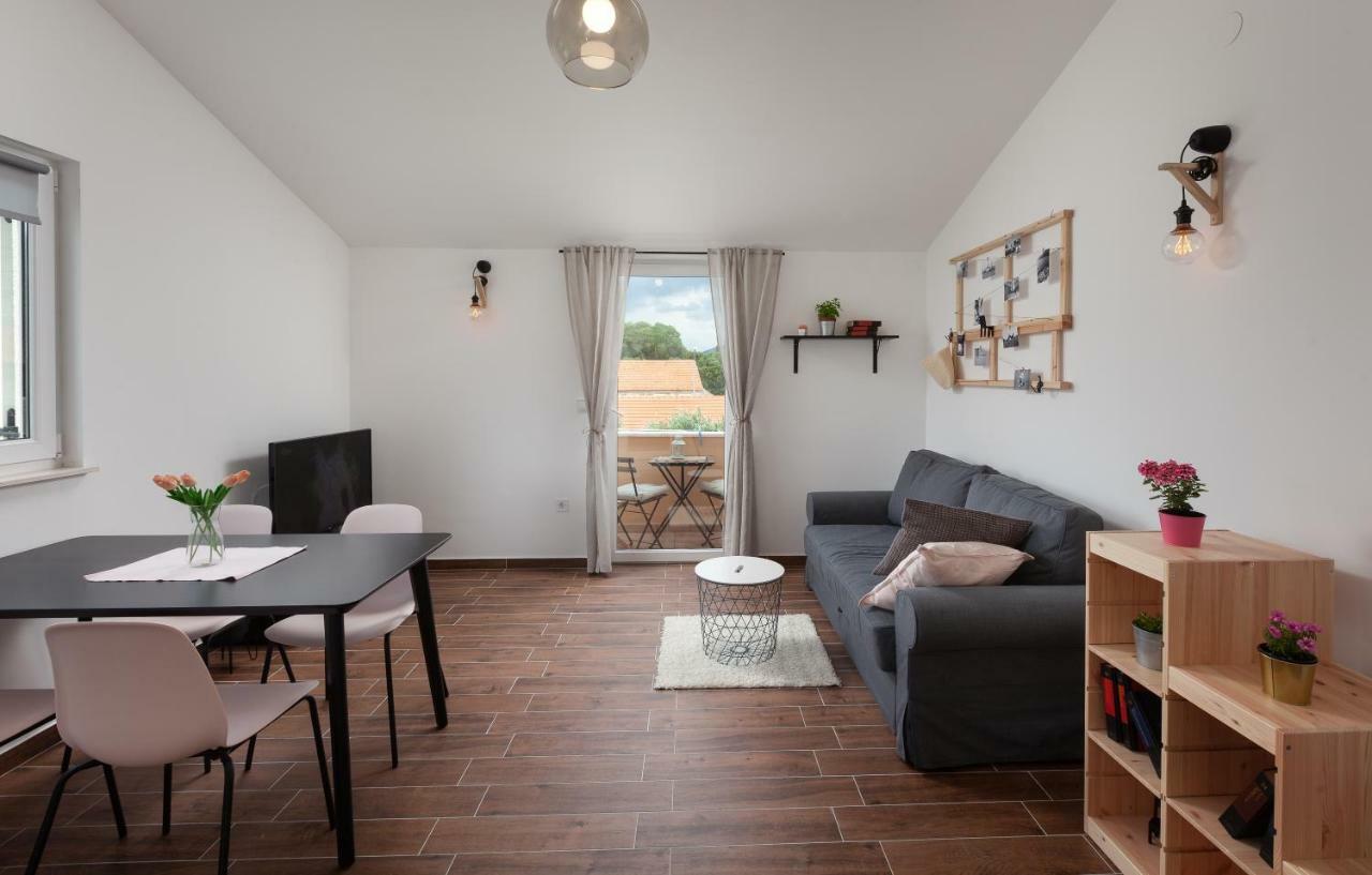 Kvasina Apartments Zadvarje Екстериор снимка