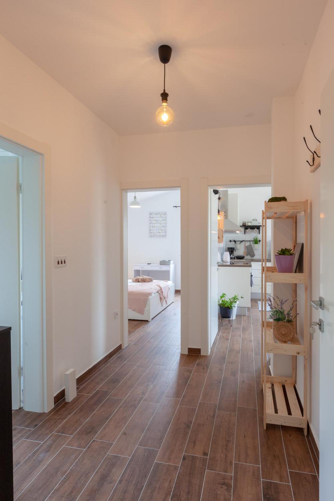 Kvasina Apartments Zadvarje Екстериор снимка